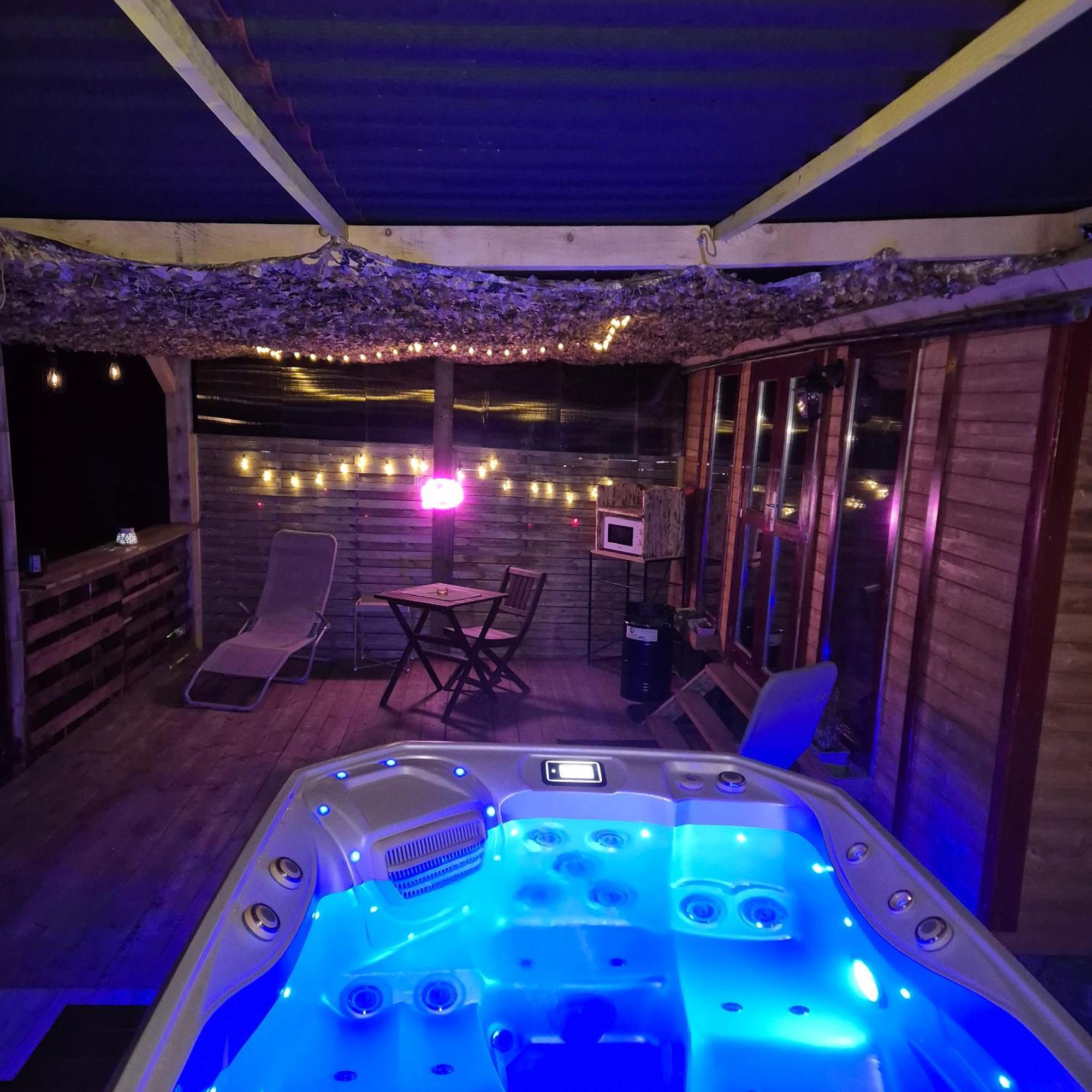 Roulotte „Couleur“ Villa Кондом Екстериор снимка